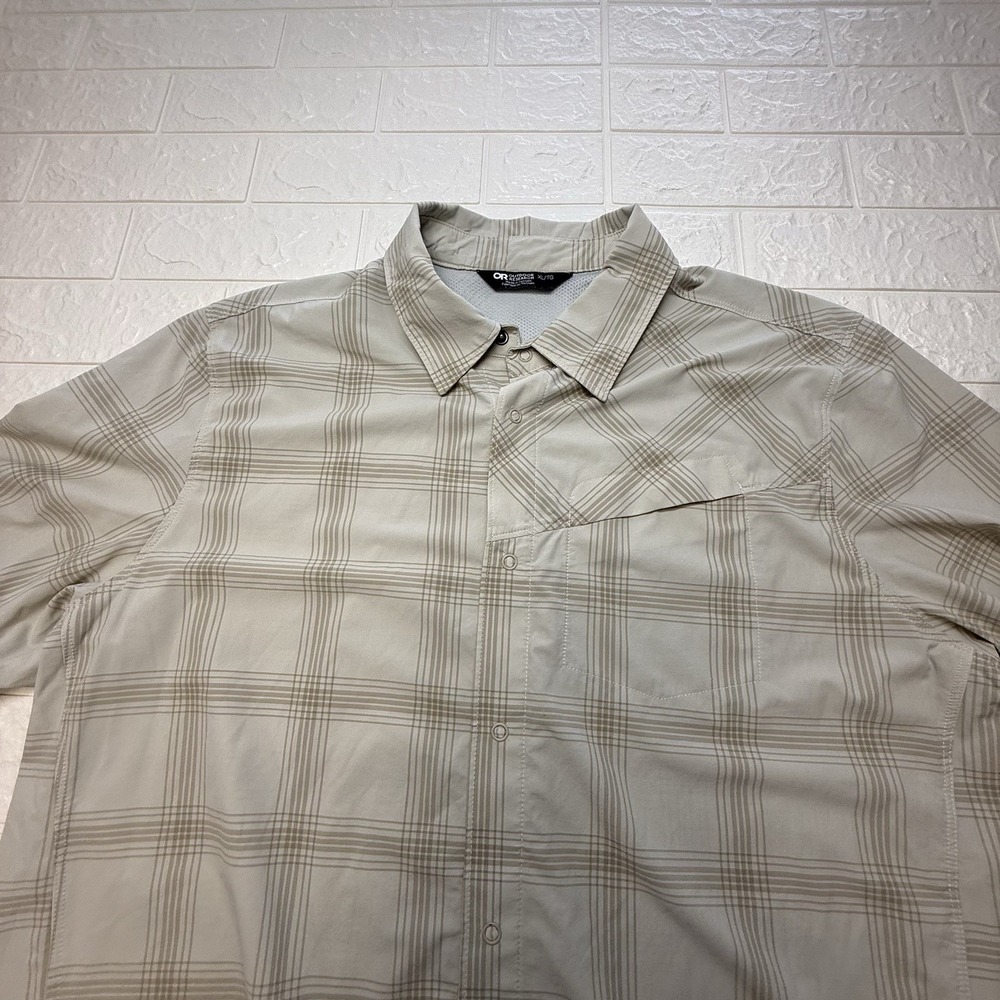 Outdoor Research Mens Short Sleeve Button Down Shirt XL Beige Plaid A41-26